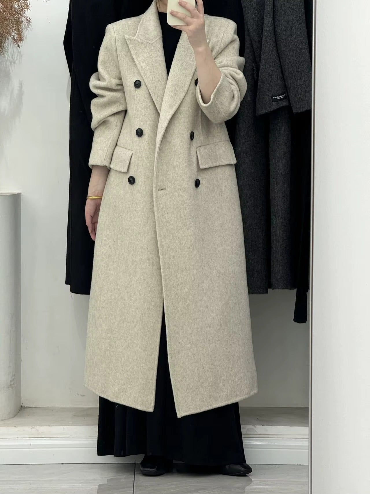 Slim Lapel Cashmere Mid-Length Coat